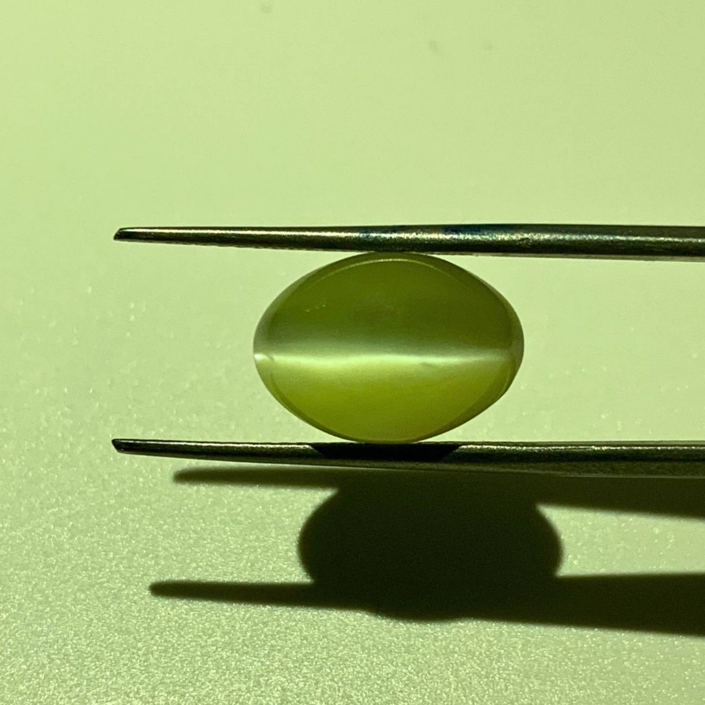 Natural Cat’s Eye Gemstone – 11.19 Carat | Premium Lehsunia for Ketu | Certified Astrological Stone